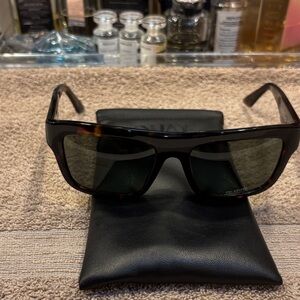 Quay Dealers Choice polarized Tortoise Shell Sunglasses 🕶️